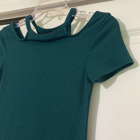 Forever 21 Large Cold Shoulder Dress - Picture 2 of 6